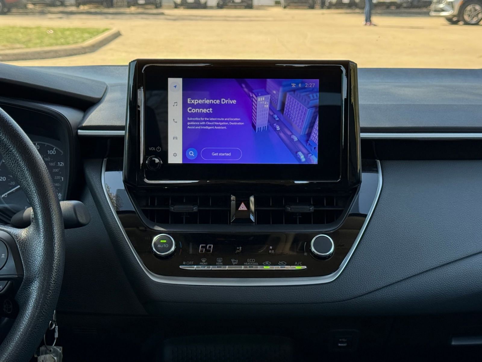 Used 2025 Toyota Corolla LE image 17