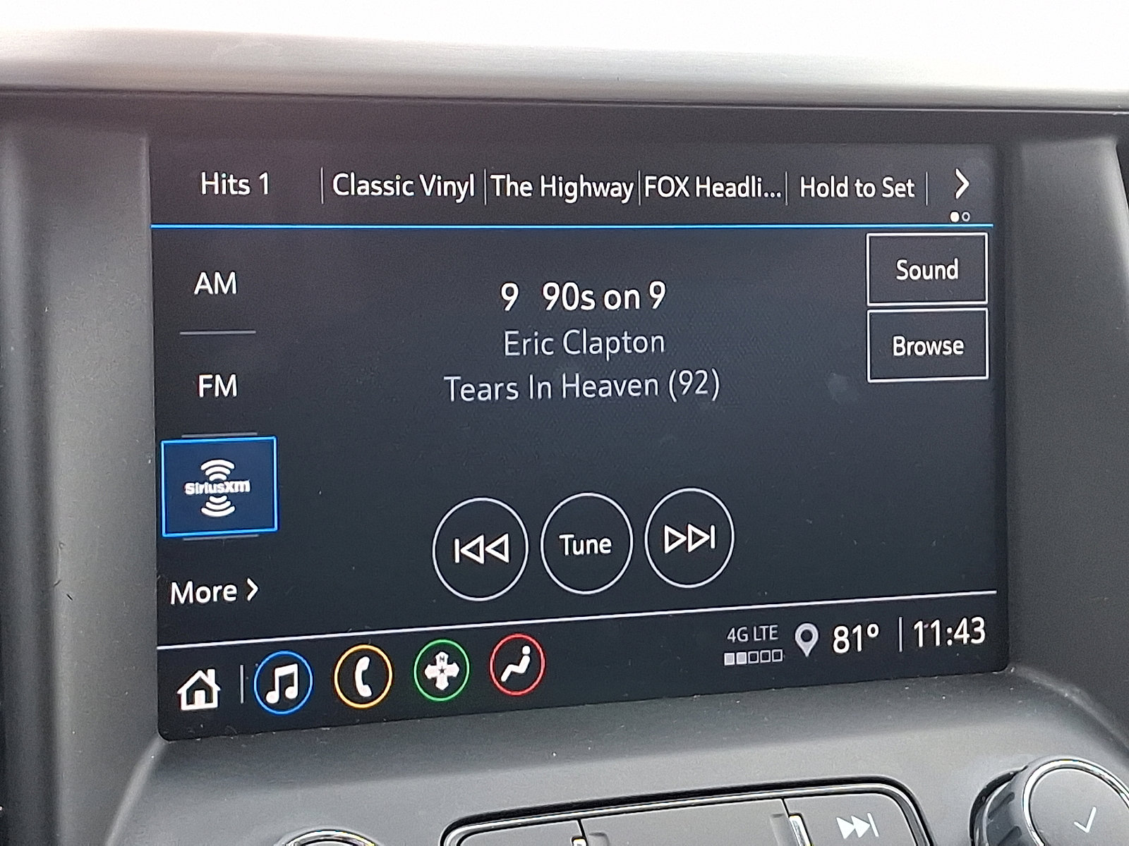 Used 2023 GMC Acadia SLE w/ Driver Convenience Package image 18