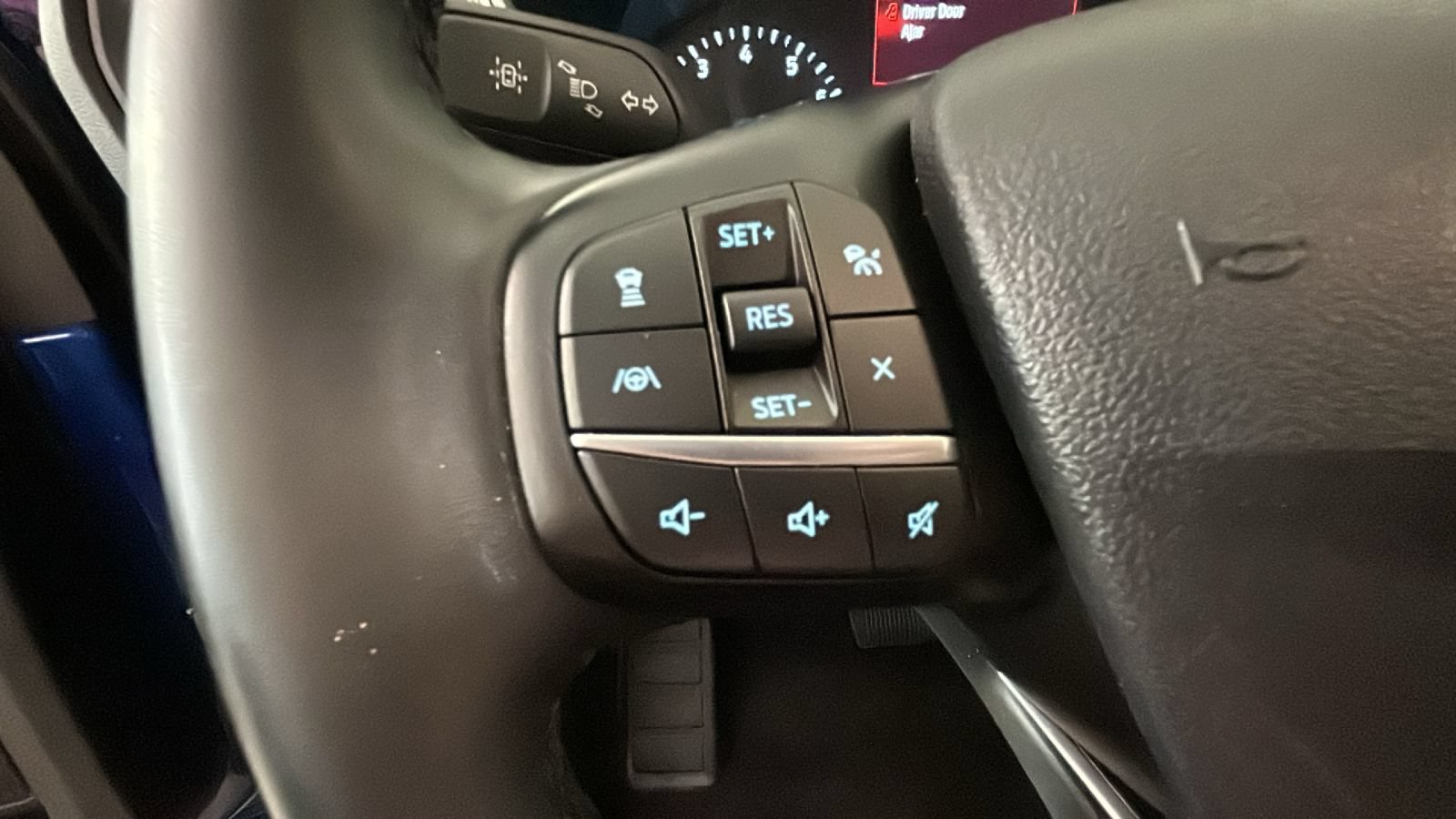 Used 2022 Ford Escape SE w/ Convenience Package FWD image 16