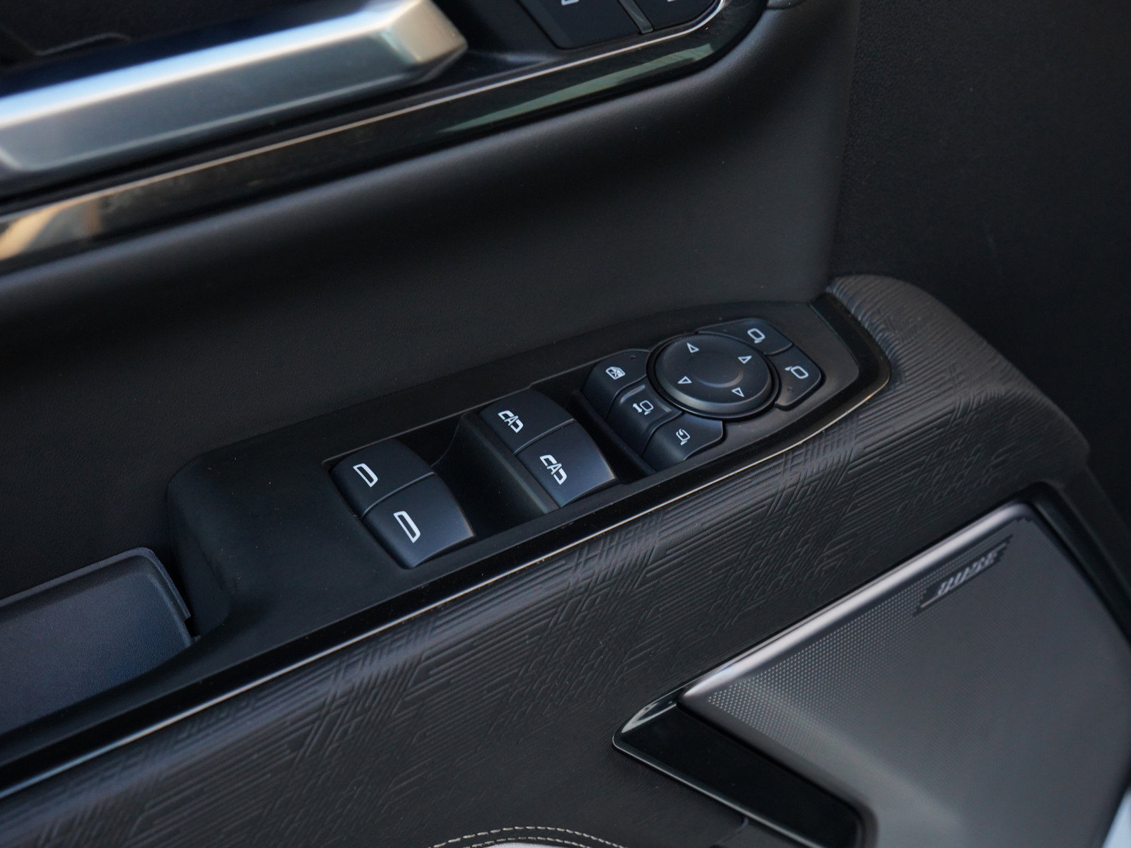 Used 2025 GMC Sierra 2500 AT4X image 22