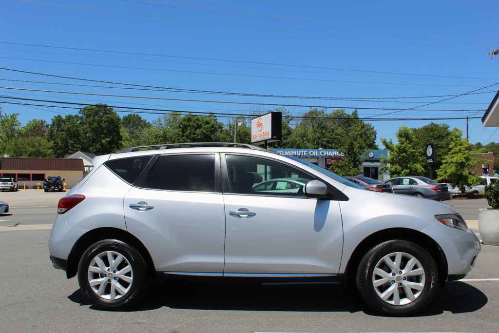 Used 2014 Nissan Murano SV AWD/4WD image 4