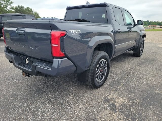 Used 2024 Toyota Tacoma TRD Sport AWD/4WD image 12