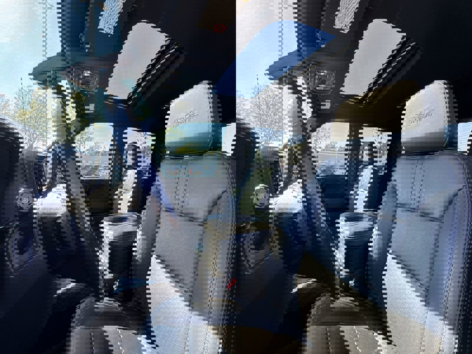 Used 2021 Chevrolet Silverado 3500 High Country image 28