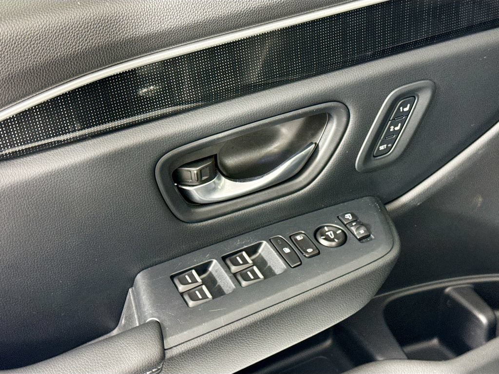 Used 2023 Honda Pilot Elite image 23