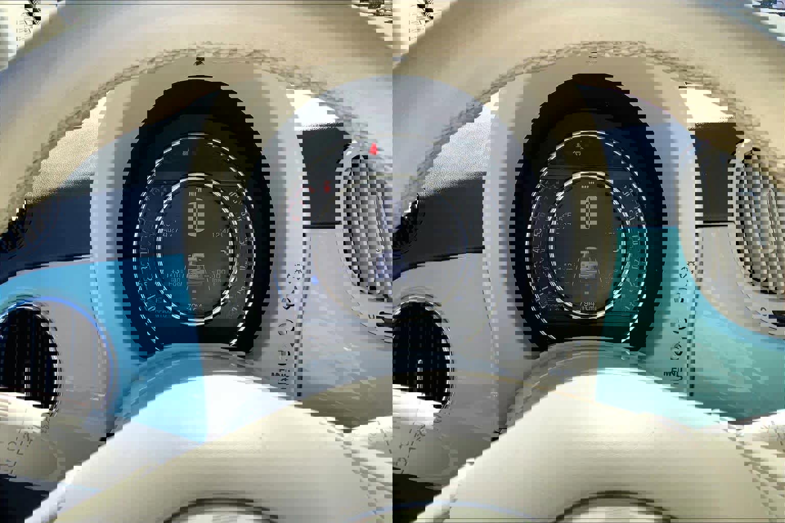 Used 2017 FIAT 500 Lounge image 25