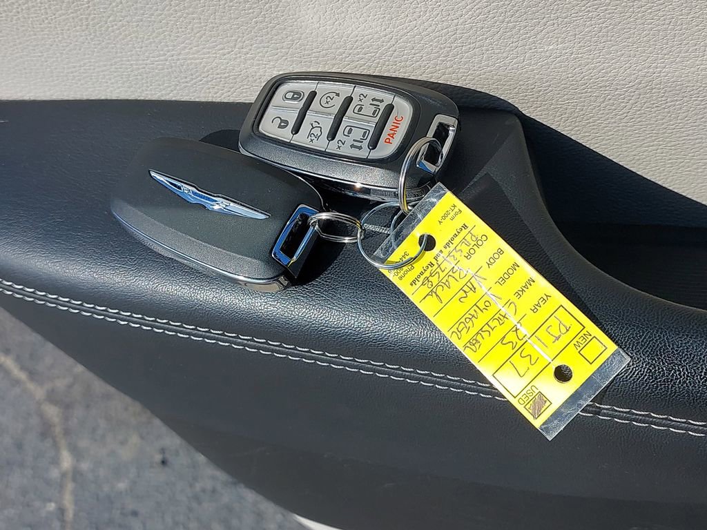 Used 2023 Chrysler Voyager LX image 34
