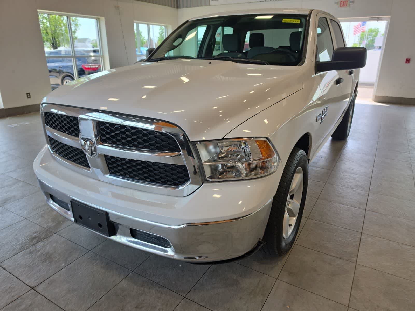 Used 2022 RAM 1500 Classic SLT AWD/4WD video 2