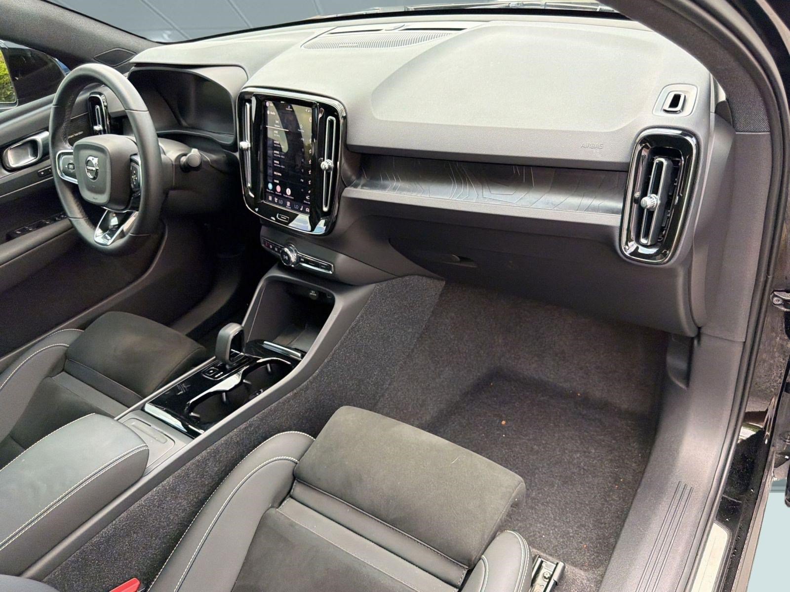 Certified 2023 Volvo C40 P8 Recharge Ultimate AWD/4WD image 30