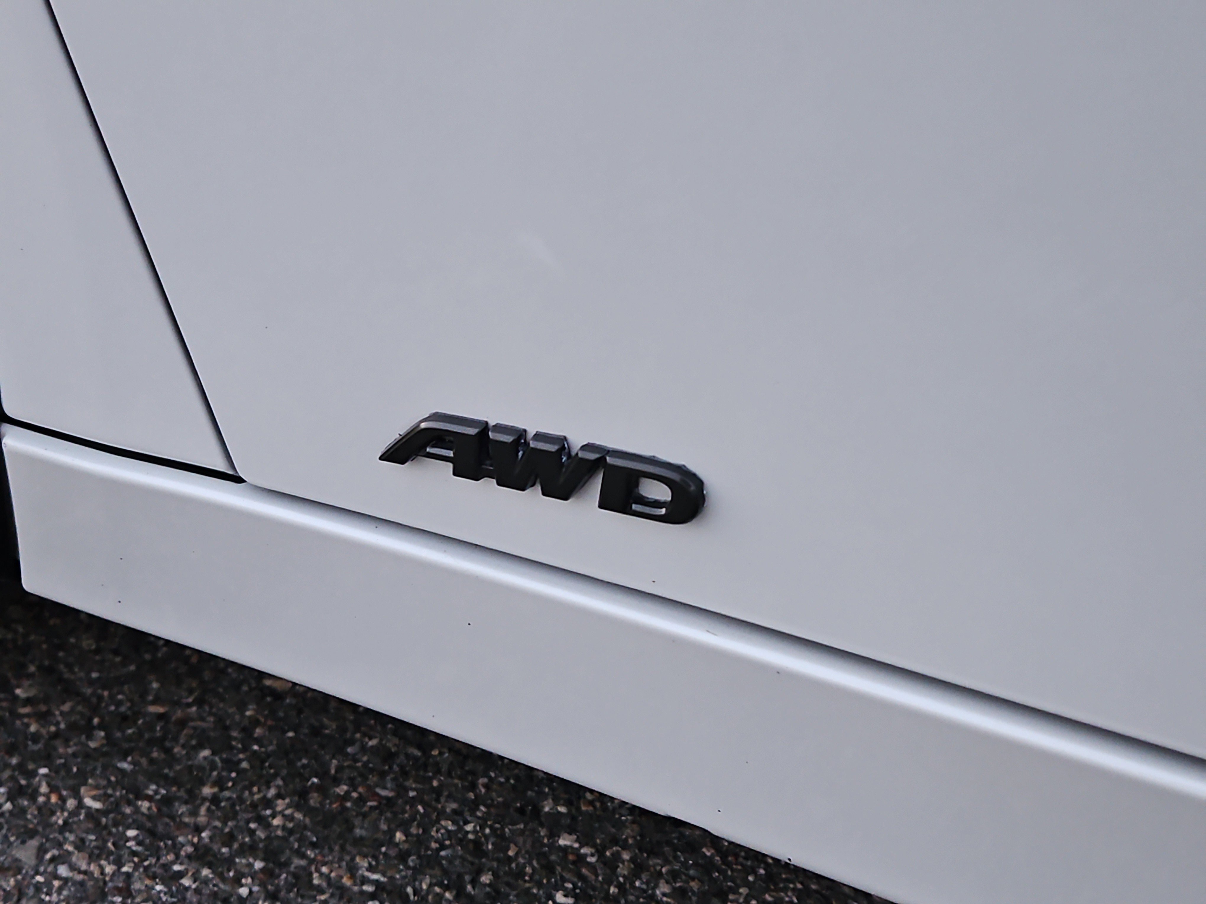 Used 2024 Toyota Prius XLE image 13