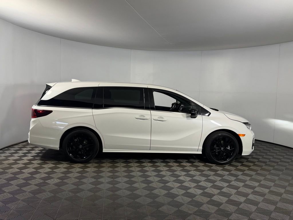 Used 2025 Honda Odyssey Sport-L image 4