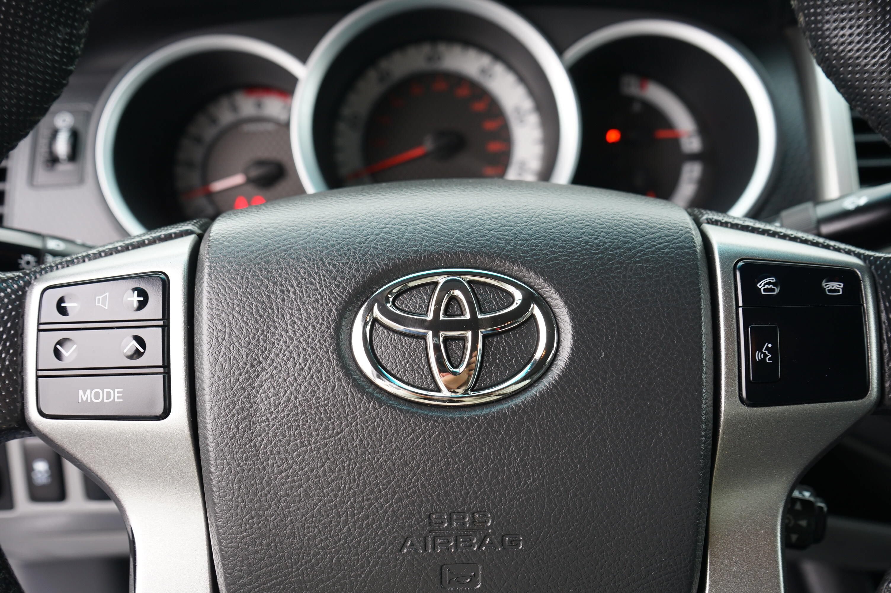 Used 2013 Toyota Tacoma 4x4 Double Cab w/ TRD Sport Pkg image 21