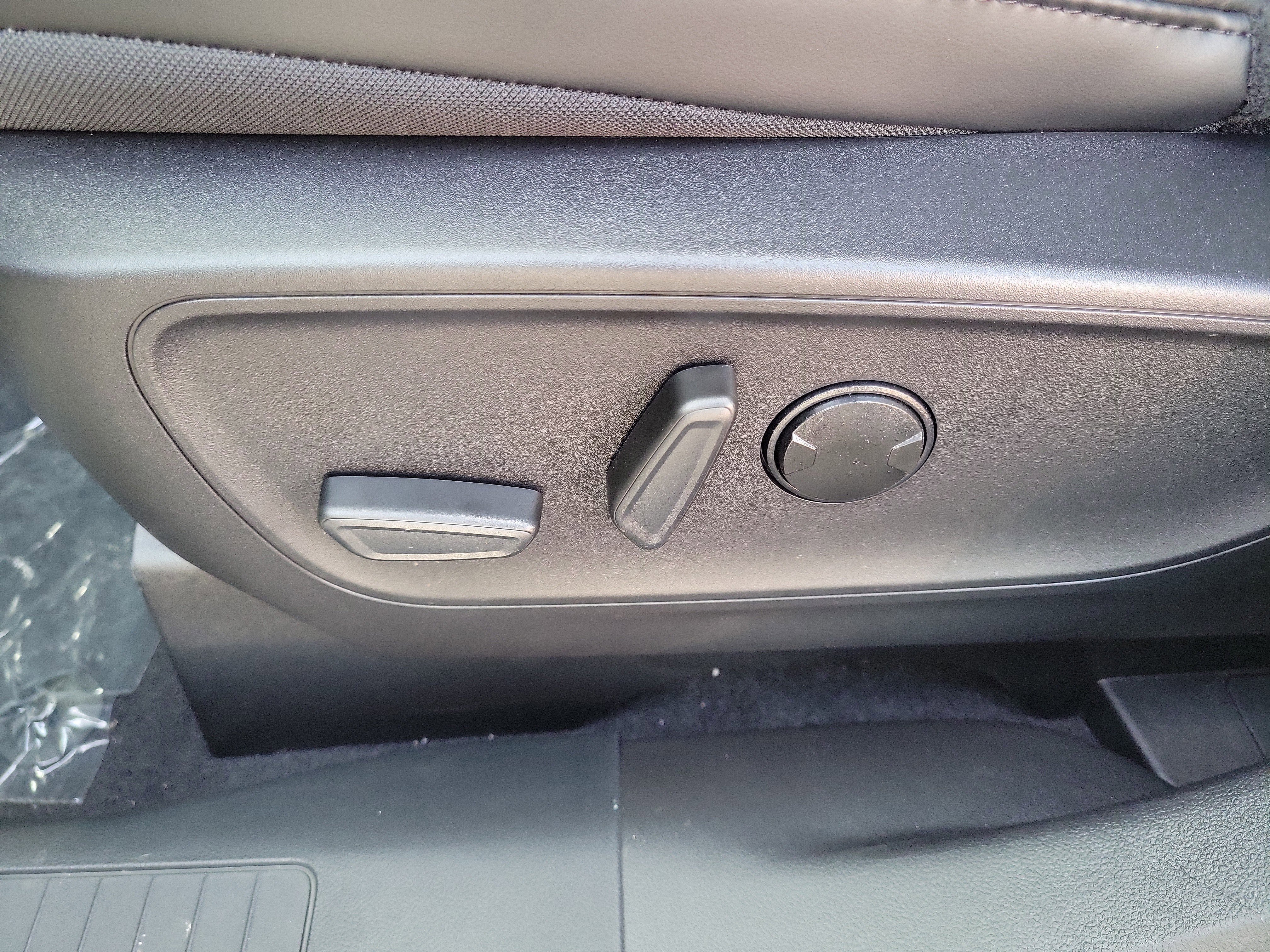 New 2026 Ford Escape ST-Line Select w/ Tech Pack #1 image 13