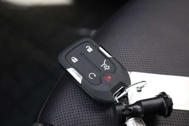Used 2024 GMC Terrain SLT image 29