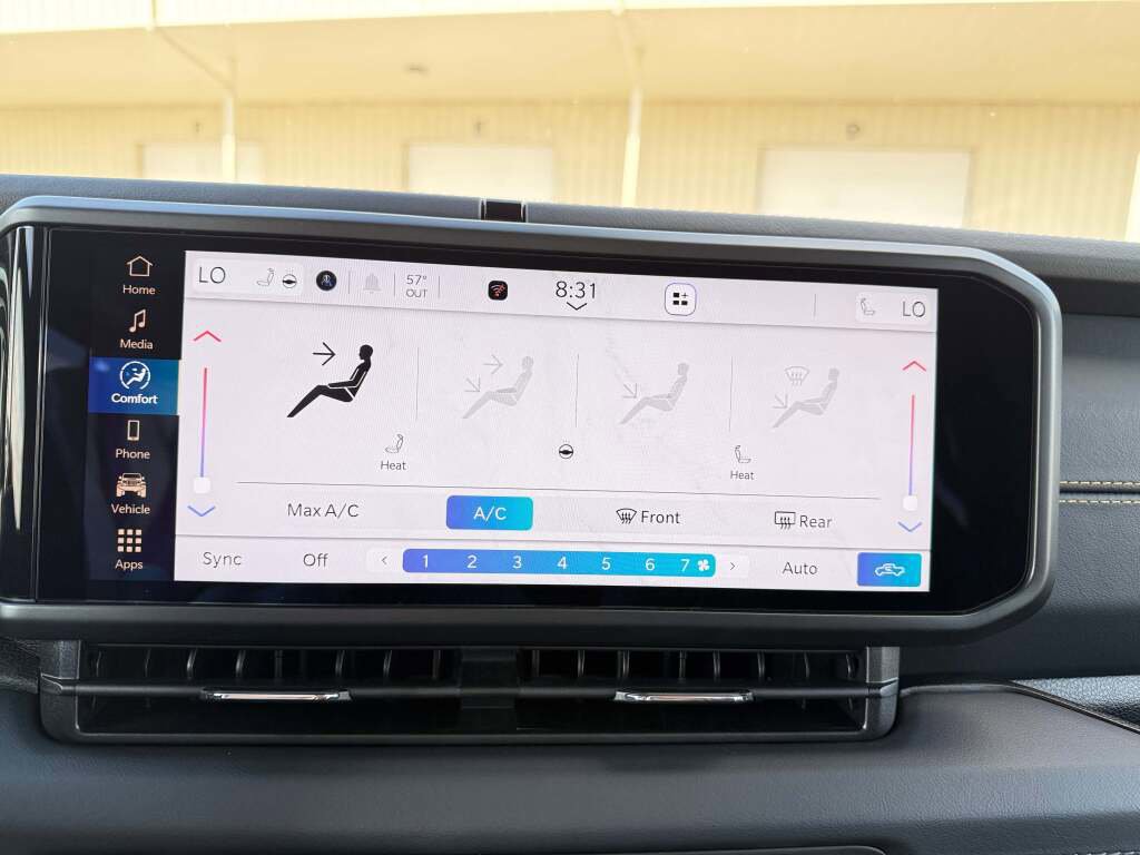 New 2025 Jeep Gladiator Sport image 30