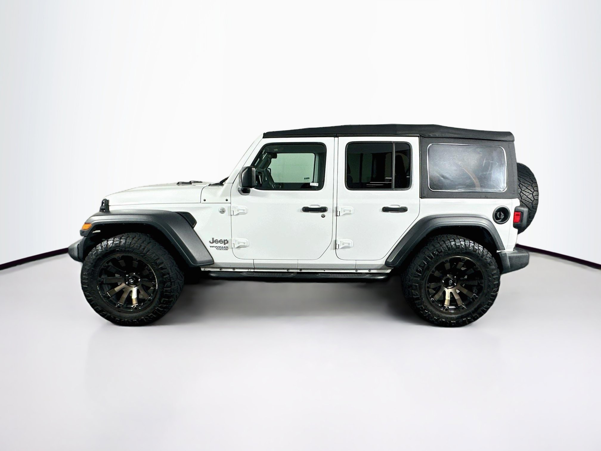 Used 2018 Jeep Wrangler Unlimited Sport S AWD/4WD image 4