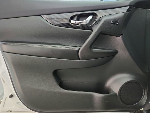 Used 2019 Nissan Rogue SL AWD/4WD image 22
