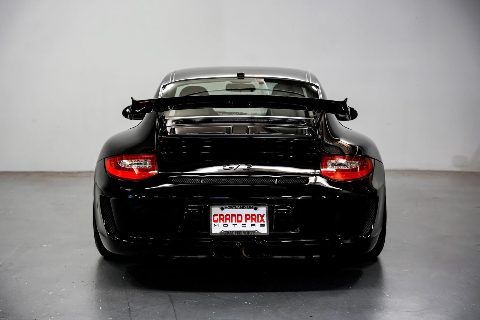 Used 2010 Porsche 911 GT3 RWD image 4