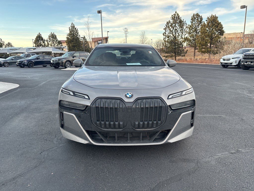 Used 2023 BMW 760i xDrive w/ Luxury Rear Seating Package image 8