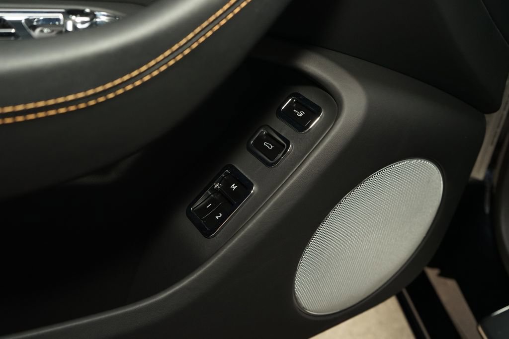 Used 2026 Bentley Flying Spur Azure image 29