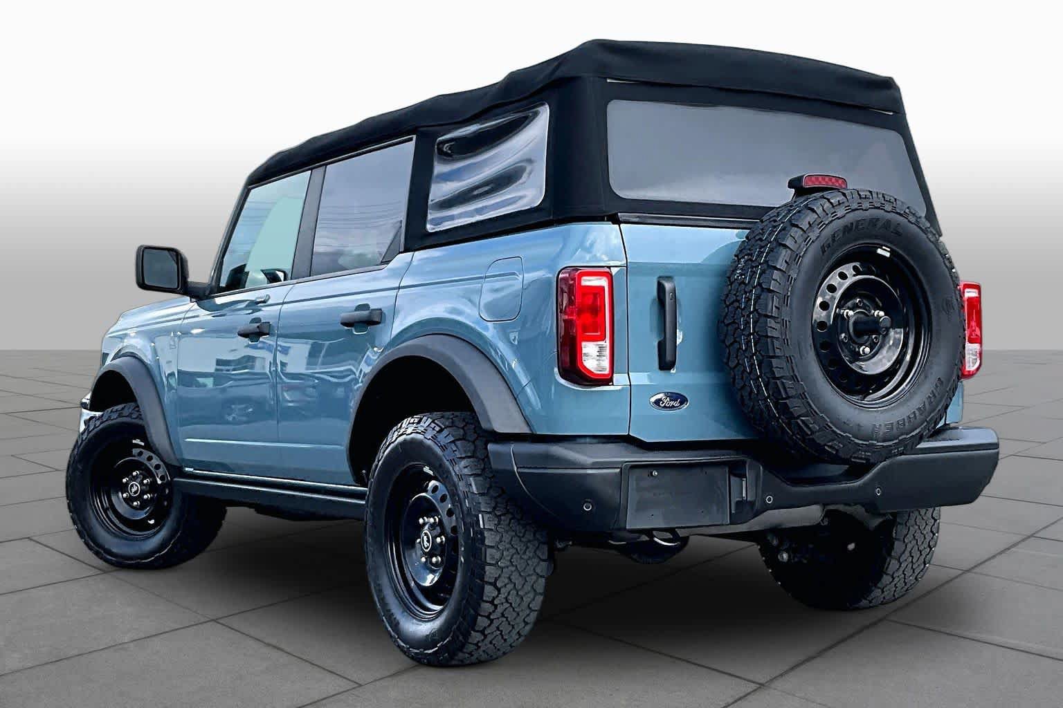 Used 2023 Ford Bronco Black Diamond AWD/4WD image 12