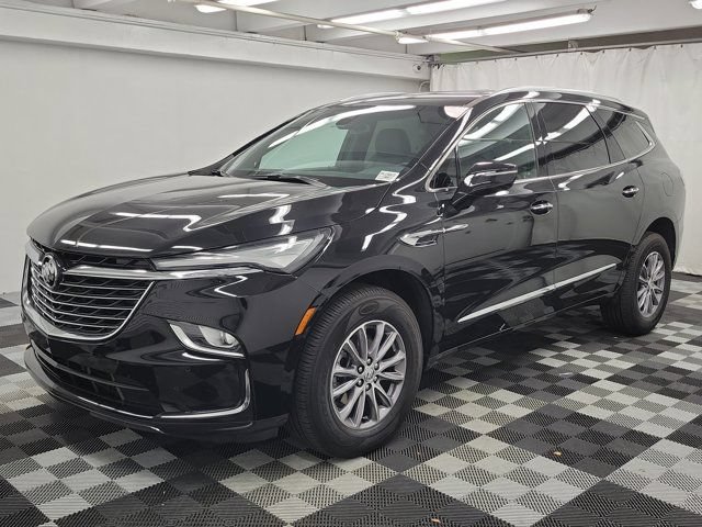 Used 2023 Buick Enclave Essence FWD image 3