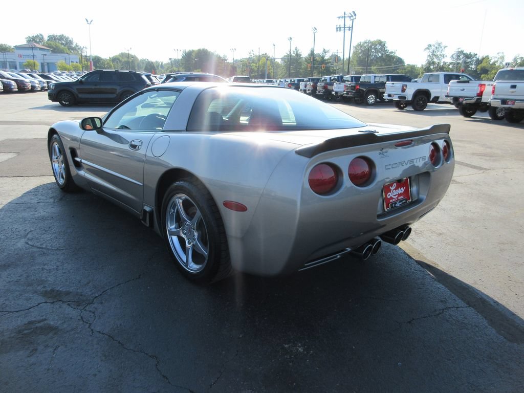 Used 2002 Chevrolet Corvette Coupe w/ Preferred Equipment Group2 RWD image 7
