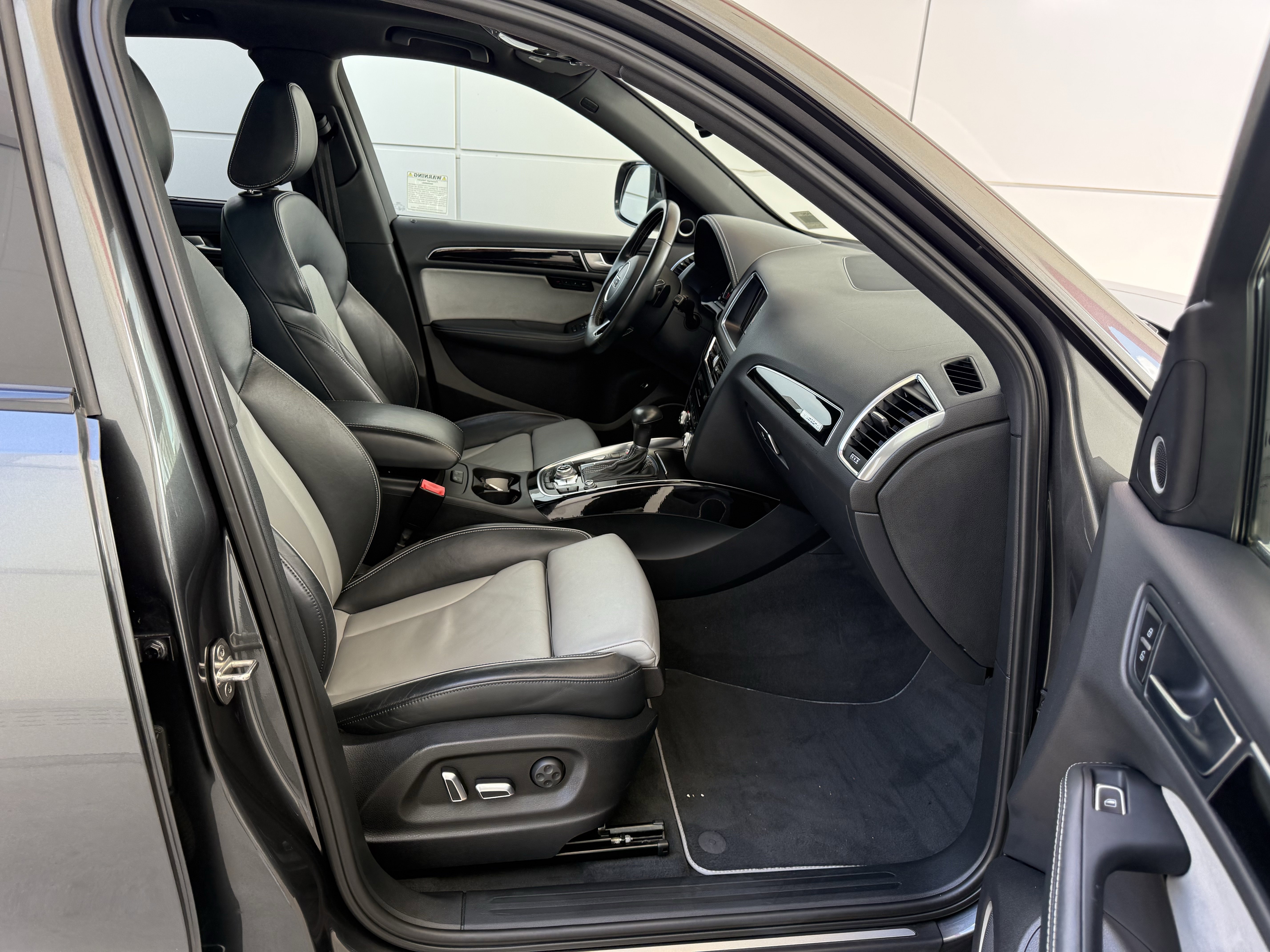 Used 2016 Audi Q5 3.0T Prestige w/ Prestige Package image 22