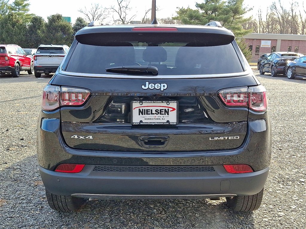 Certified 2024 Jeep Compass Limited image 23
