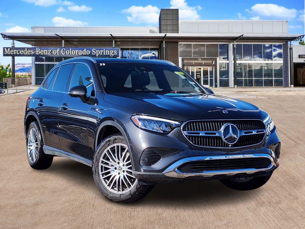 New 2025 Mercedes-Benz GLC 300 4MATIC