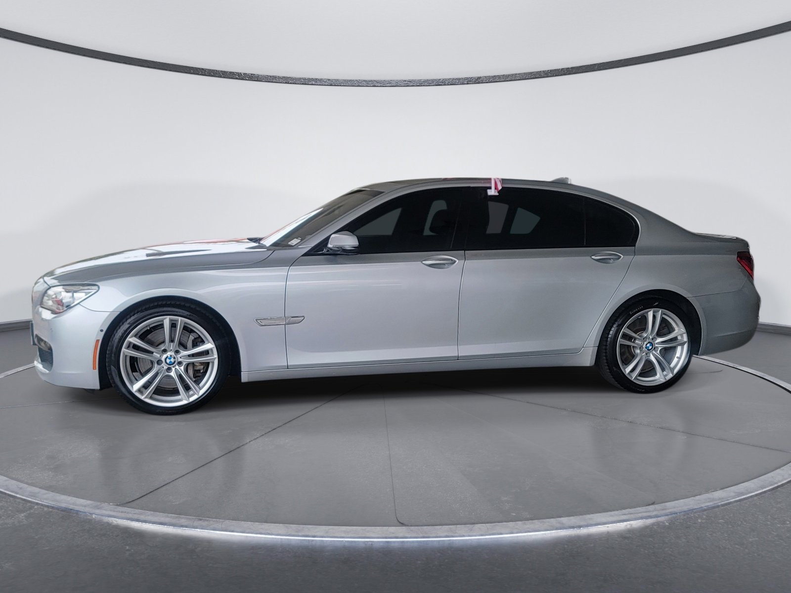 Used 2014 BMW 750Li xDrive AWD/4WD image 5
