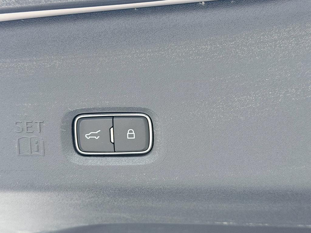 Used 2025 Ford Expedition Platinum AWD/4WD image 12