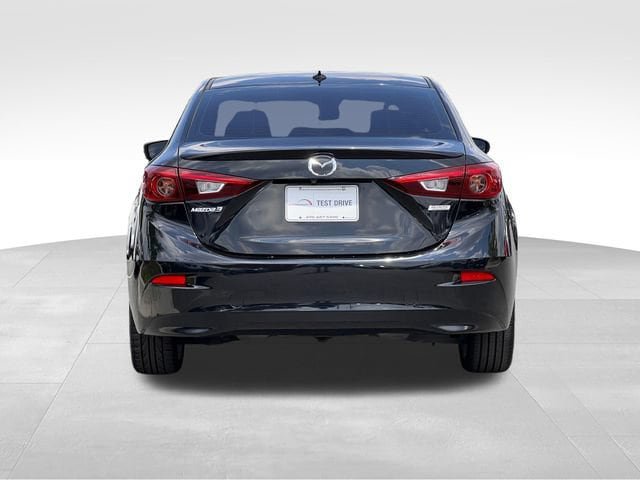 Used 2017 MAZDA MAZDA3 Grand Touring w/ Premium Equipment Package FWD image 4