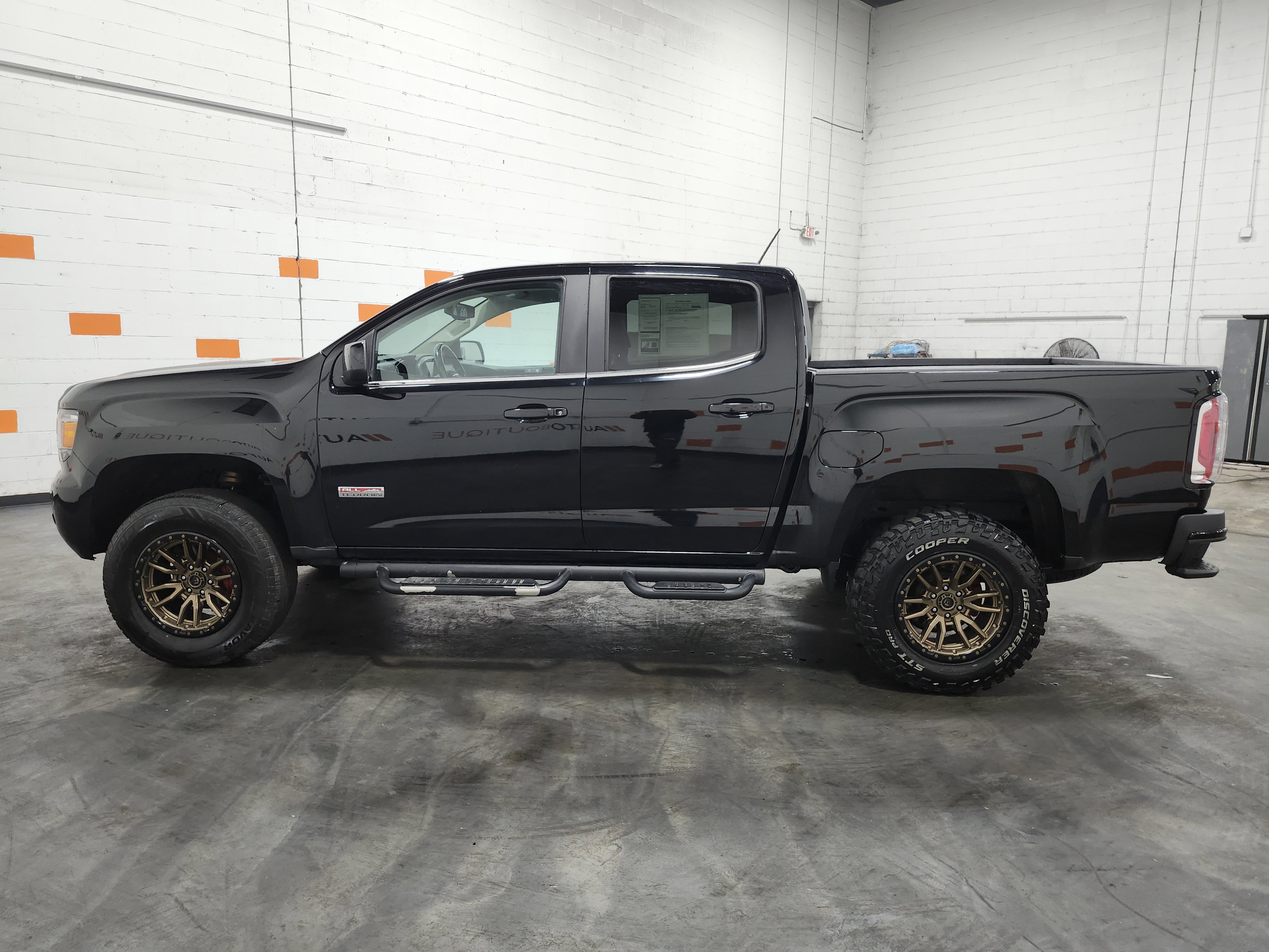 Used 2018 GMC Canyon All Terrain w/ All Terrain X Package image 17