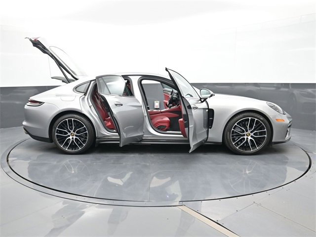 Used 2023 Porsche Panamera Turbo S image 34