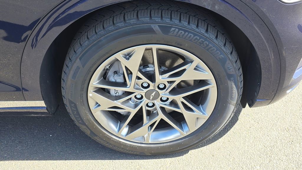 Used 2025 Genesis GV70 2.5T image 9