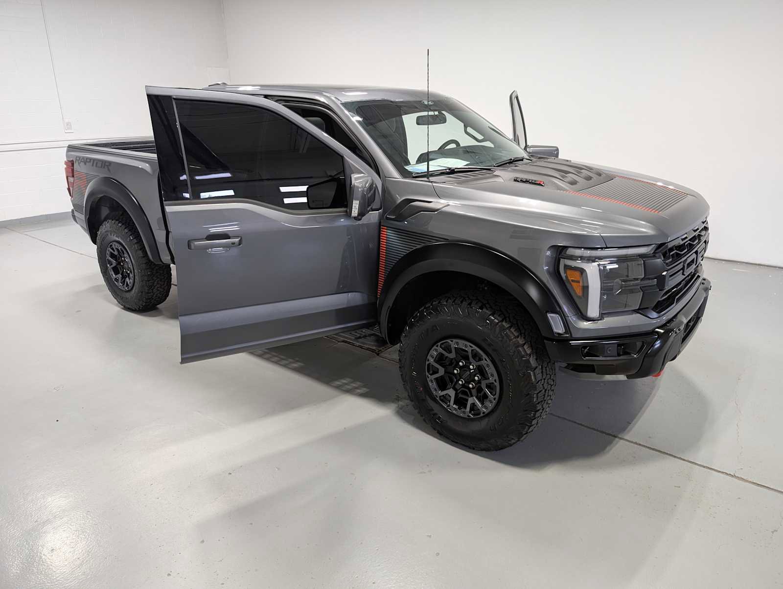 Used 2025 Ford F150 Raptor w/ Equipment Group 803A Raptor R image 18