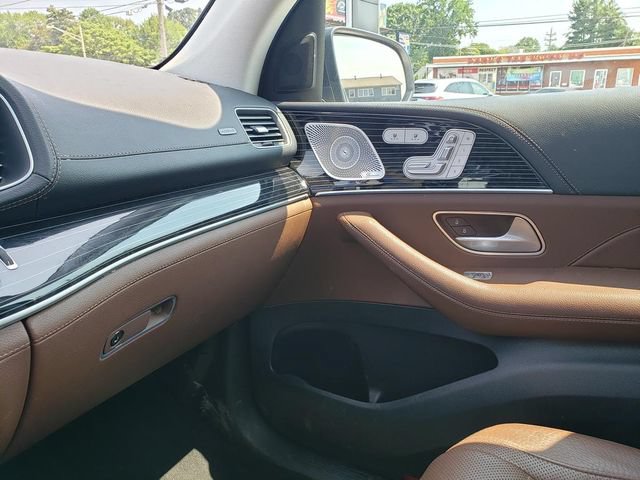 Used 2024 Mercedes-Benz GLS 450 4MATIC image 32