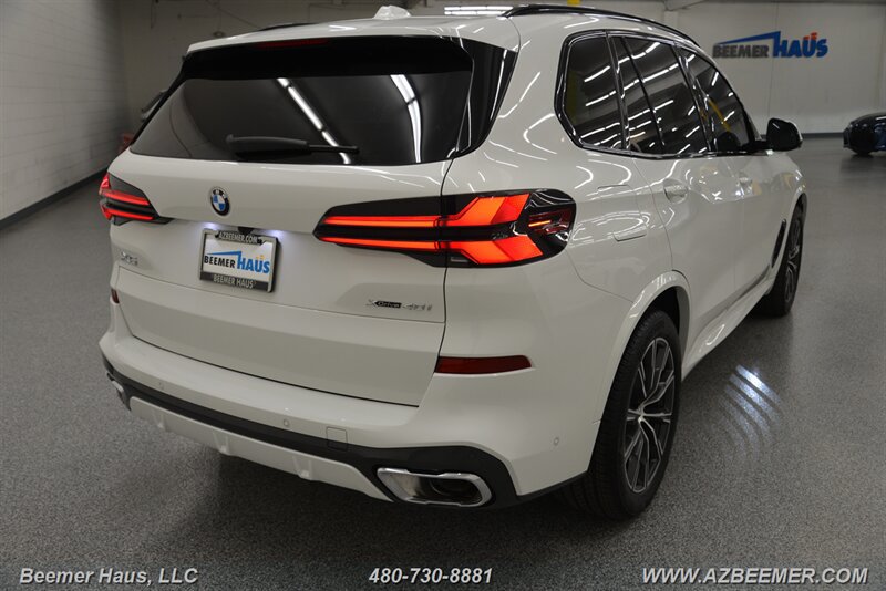 Used 2025 BMW X5 xDrive40i w/ M Sport Package AWD/4WD image 46