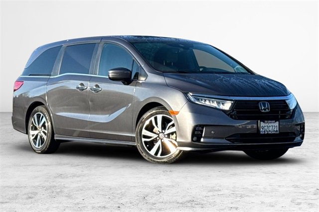 Used 2023 Honda Odyssey Touring image 2