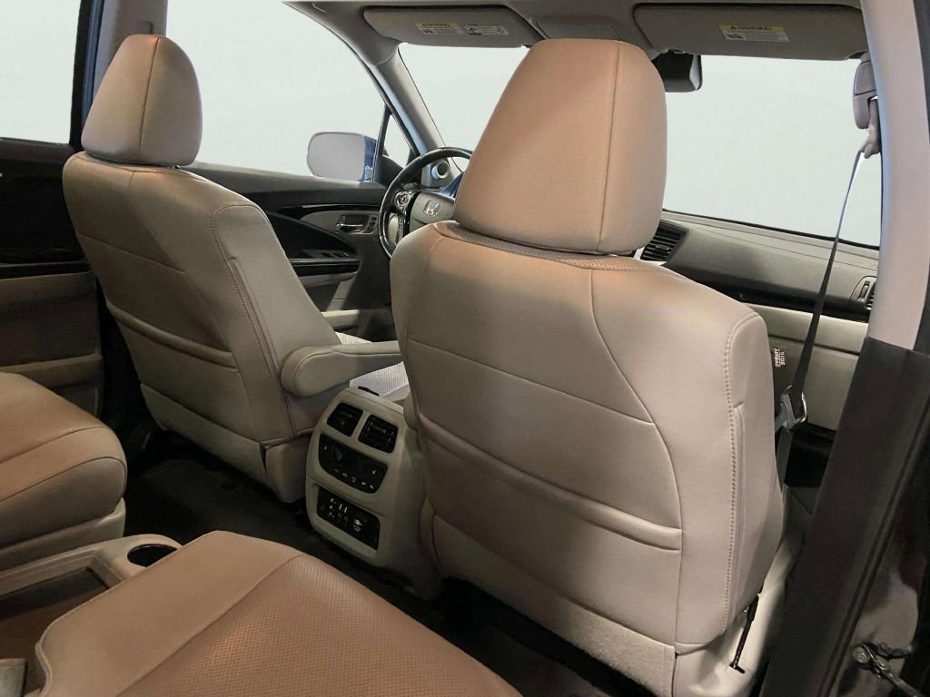 Used 2016 Honda Pilot Elite image 28