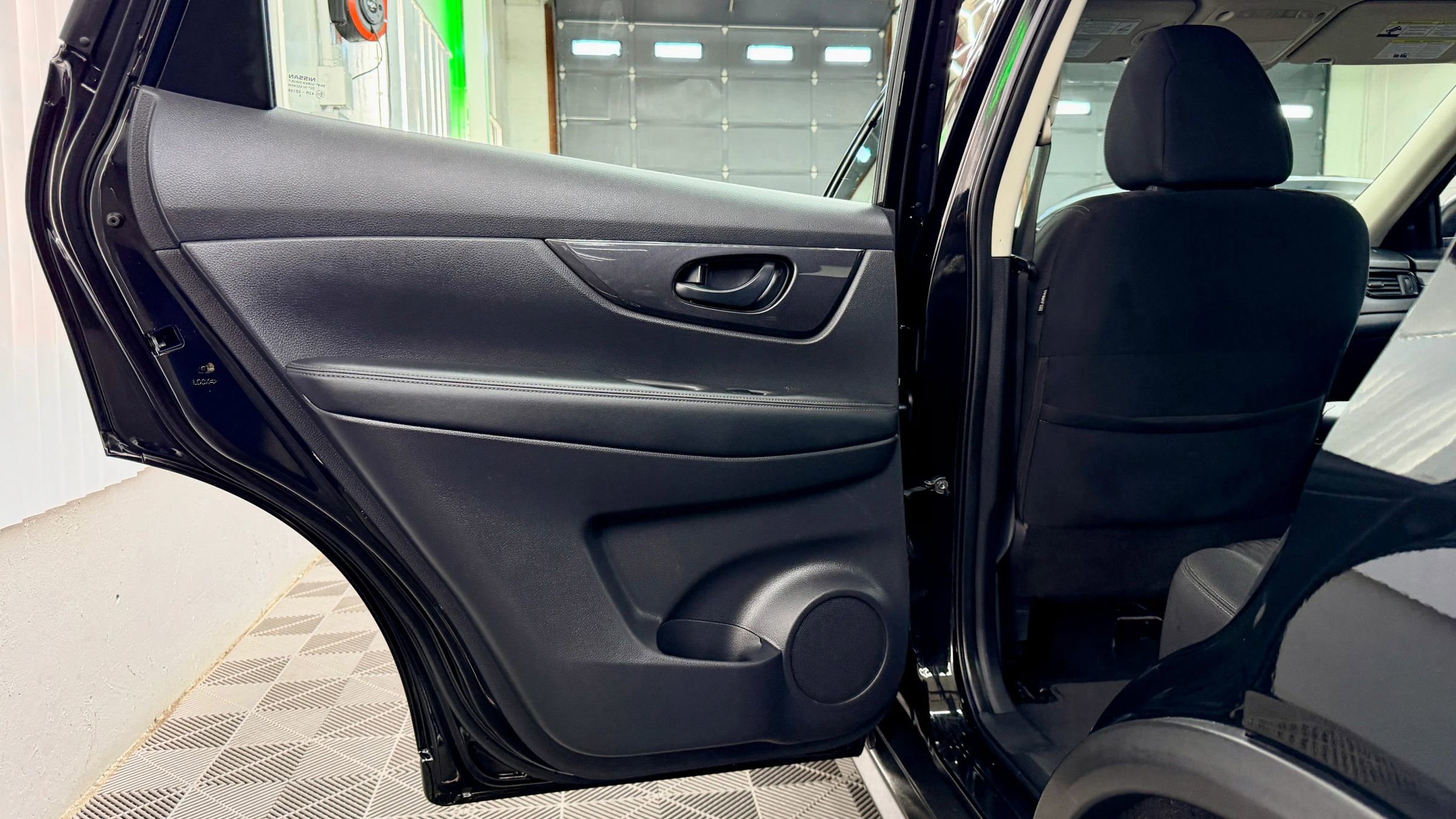 Used 2019 Nissan Rogue S image 6