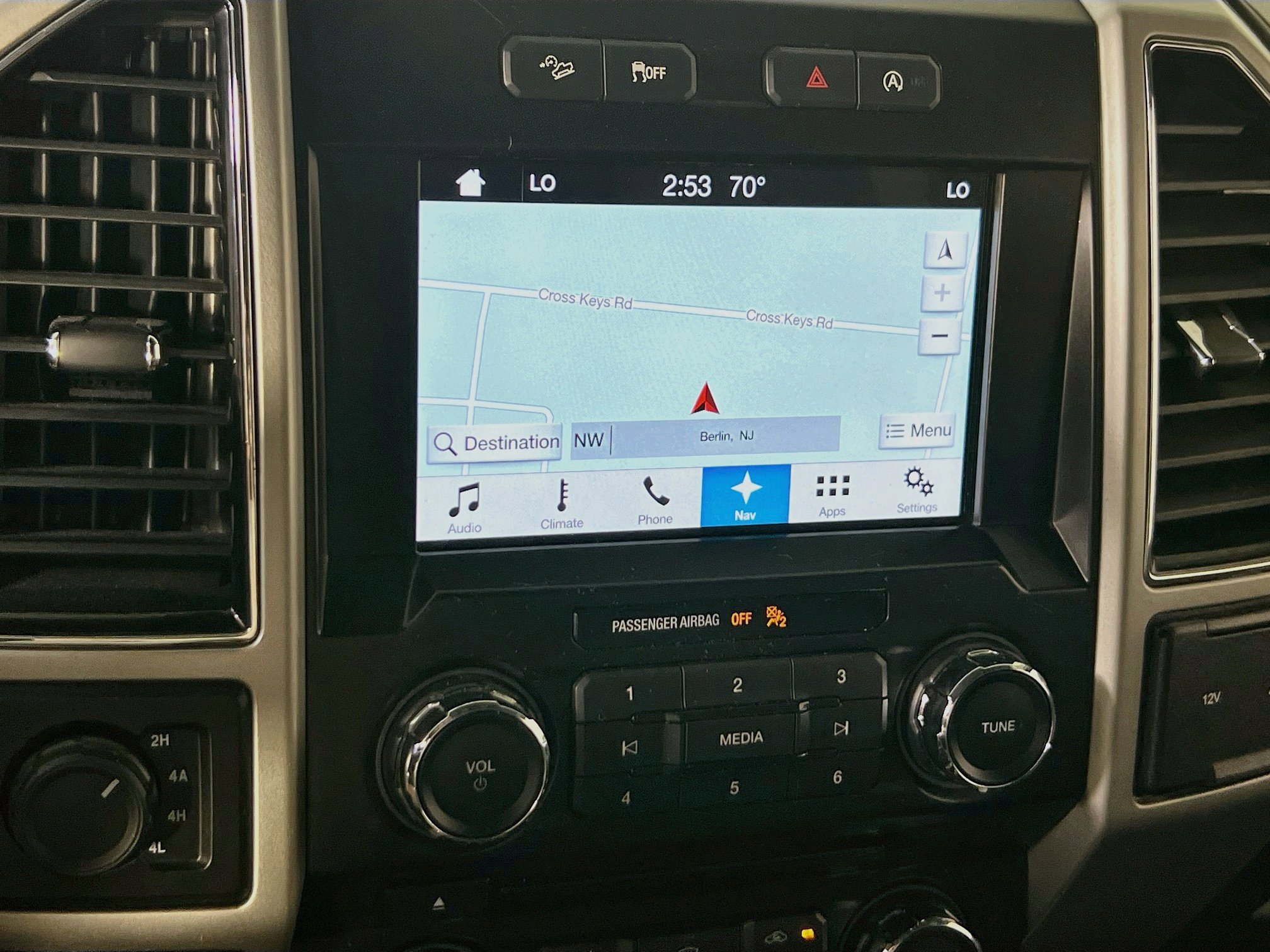 Used 2018 Ford F150 Lariat w/ Max Trailer Tow Package image 13