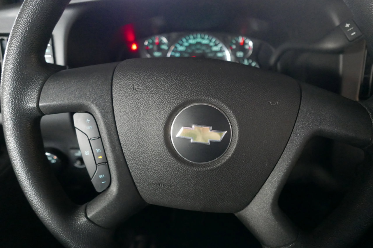 Used 2018 Chevrolet Express 2500 w/ Driver Convenience Package image 13