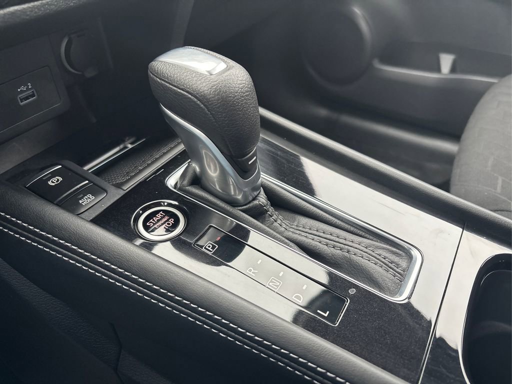 Used 2024 Nissan Kicks SR image 31