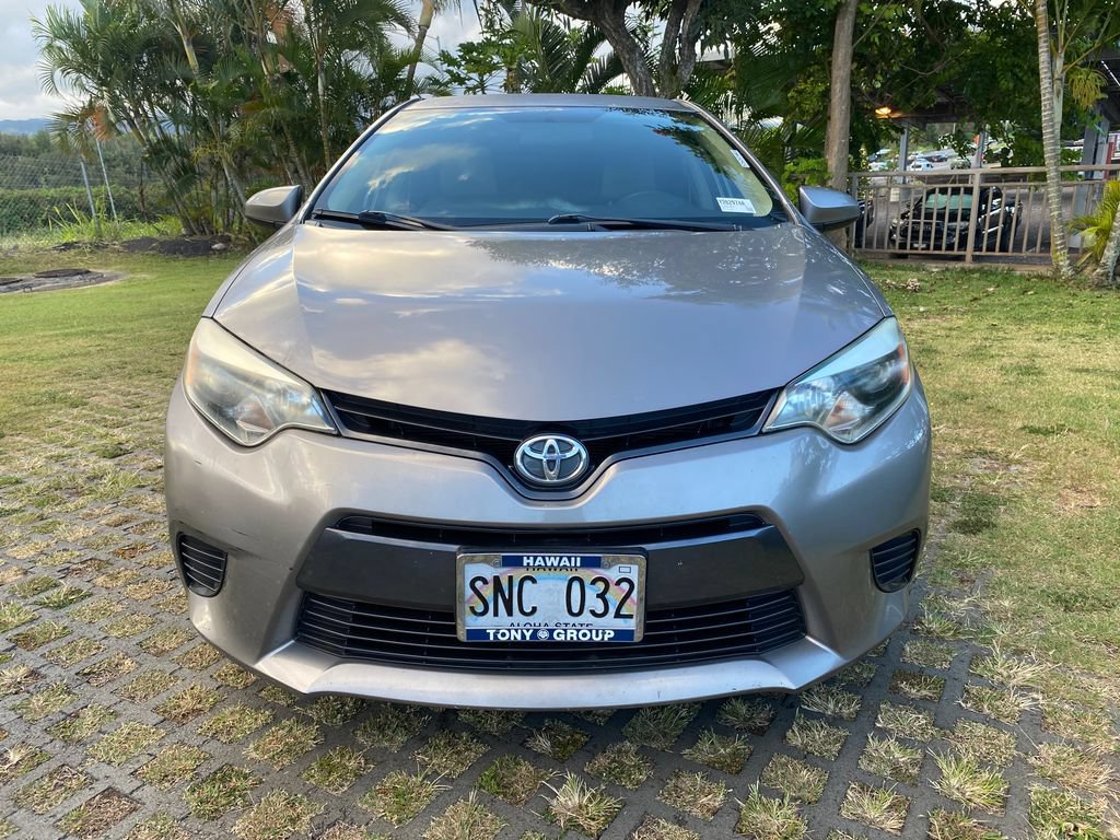 Used 2015 Toyota Corolla LE FWD image 2