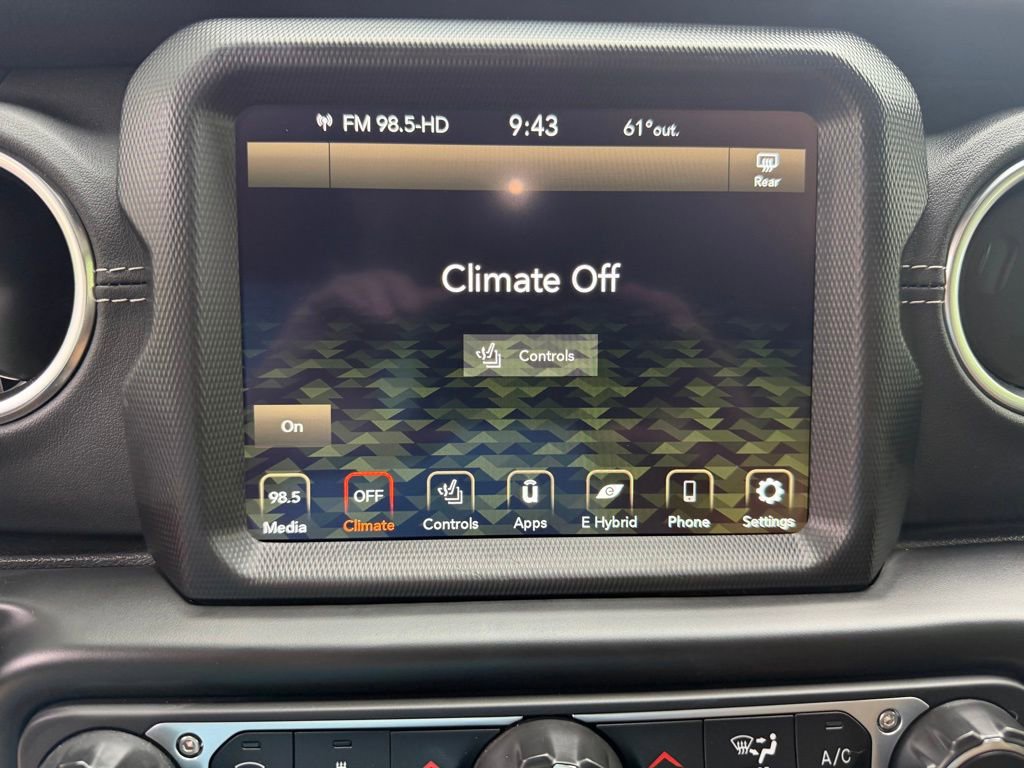 Used 2023 Jeep Wrangler Unlimited Sahara w/ Cold Weather Group image 26