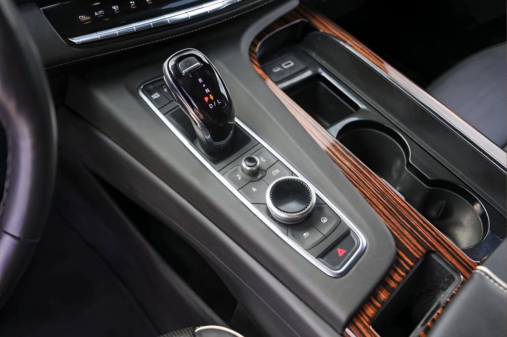 Certified 2023 Cadillac Escalade Premium Luxury image 21