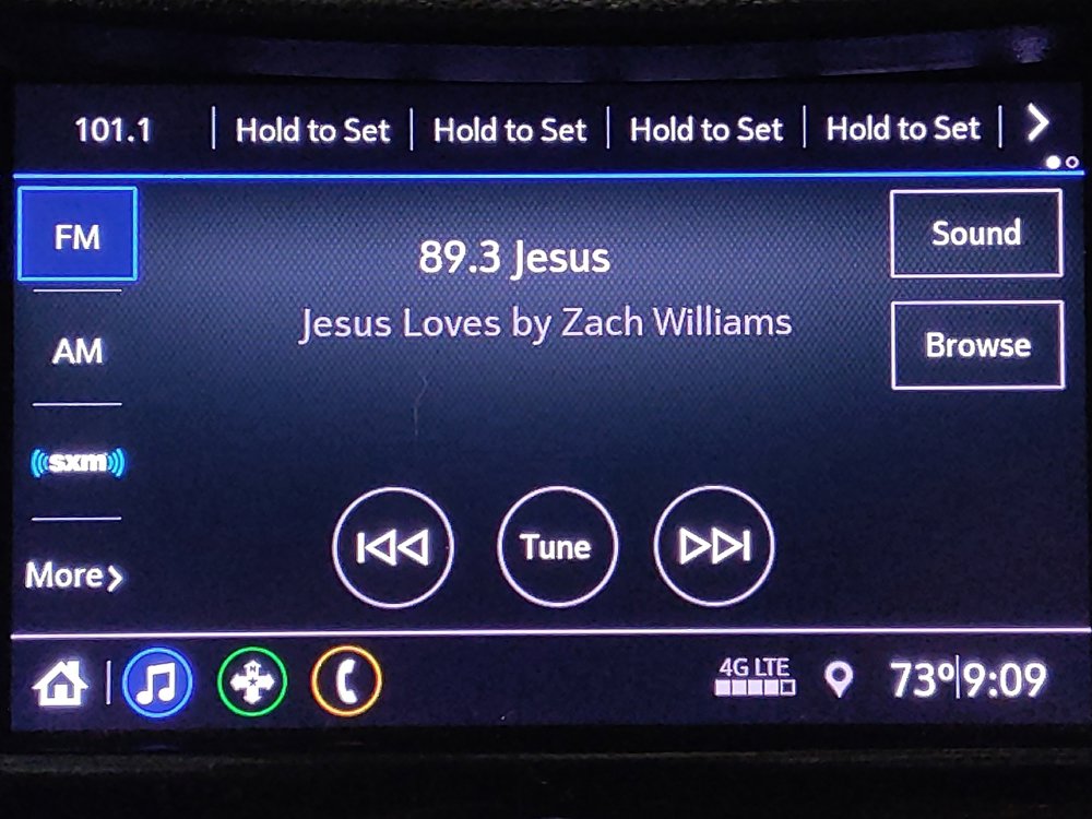 Used 2021 Chevrolet Trax LT w/ LT Convenience Package image 25