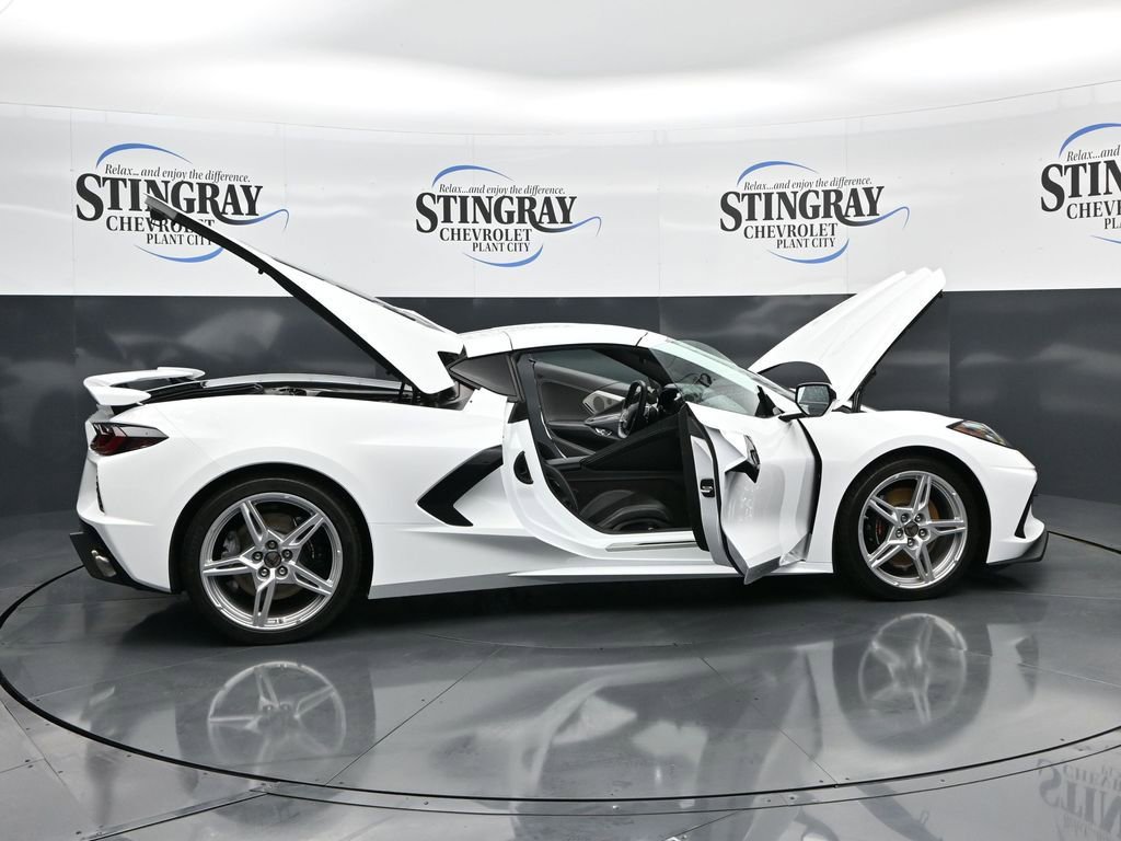 Used 2025 Chevrolet Corvette Stingray Premium Cpe w/ Z51 Performance Package RWD image 36