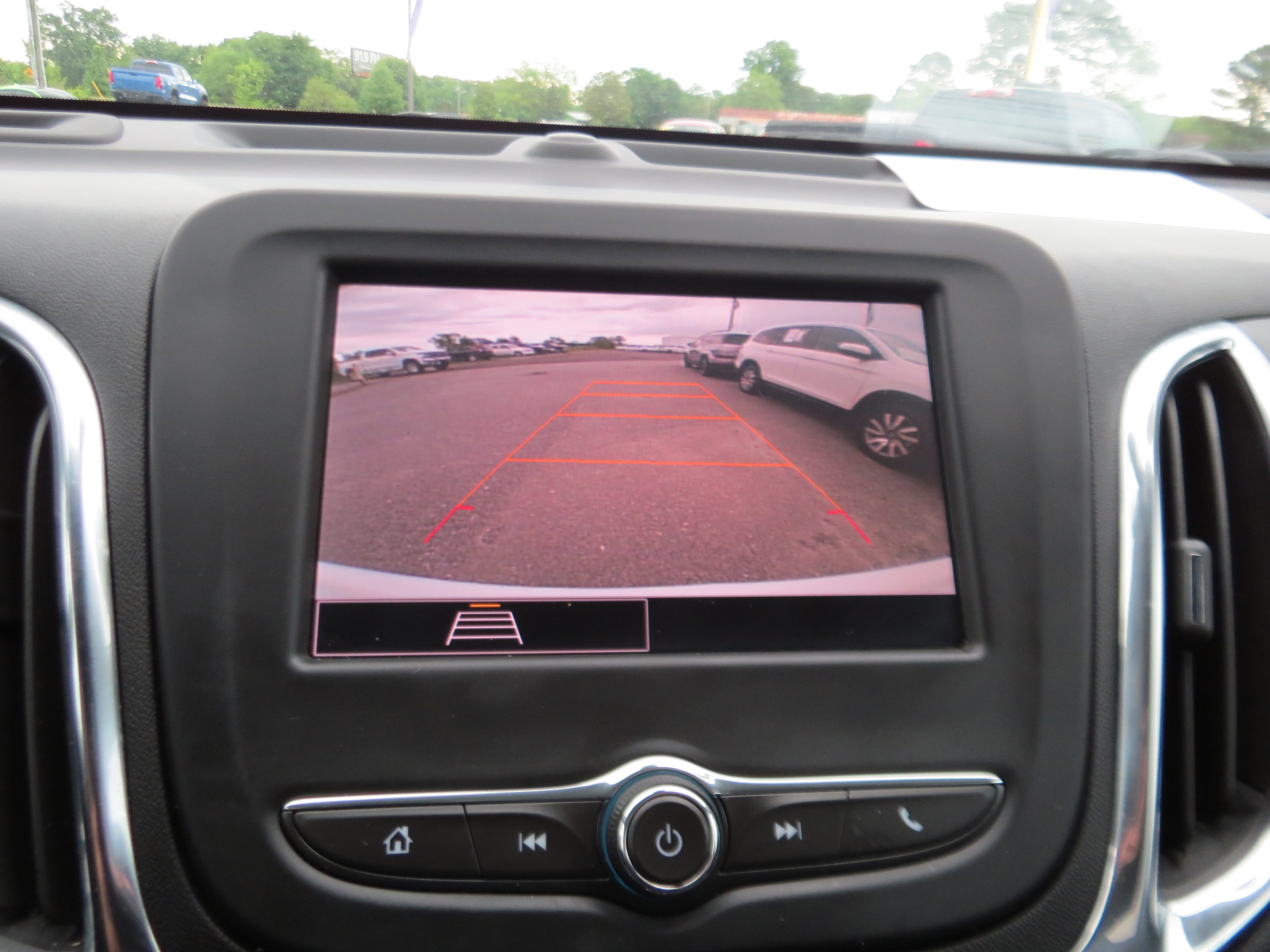 Used 2023 Chevrolet Equinox LT FWD image 25